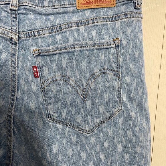 Levi's Women's Light Patterned High Rise Stretch Jean Classic Shorts Size 28 - Picture 5 of 8